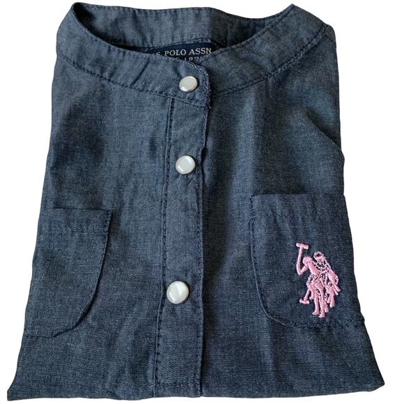 U.S. POLO ASSN. SHORT SLEEVE HALF BUTTON SHIRT, INFANT GIRL, 24 MO., DENIM BLUE - Picture 3 of 7